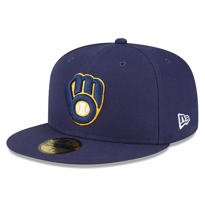 Casquette ajustée 59FIFTY de la collection authentique Milwaukee Brewers New Era pour hommes, bleu marine