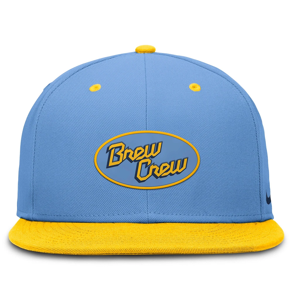 Casquette Nike City Connect Performance bleue/jaune pour homme avec patch Milwaukee Brewers