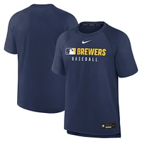 T-shirt Nike bleu marine authentique des Milwaukee Brewers pour homme, coupe raglan, collection pré-match