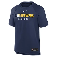 T-shirt Nike bleu marine authentique des Milwaukee Brewers pour homme, coupe raglan, collection pré-match