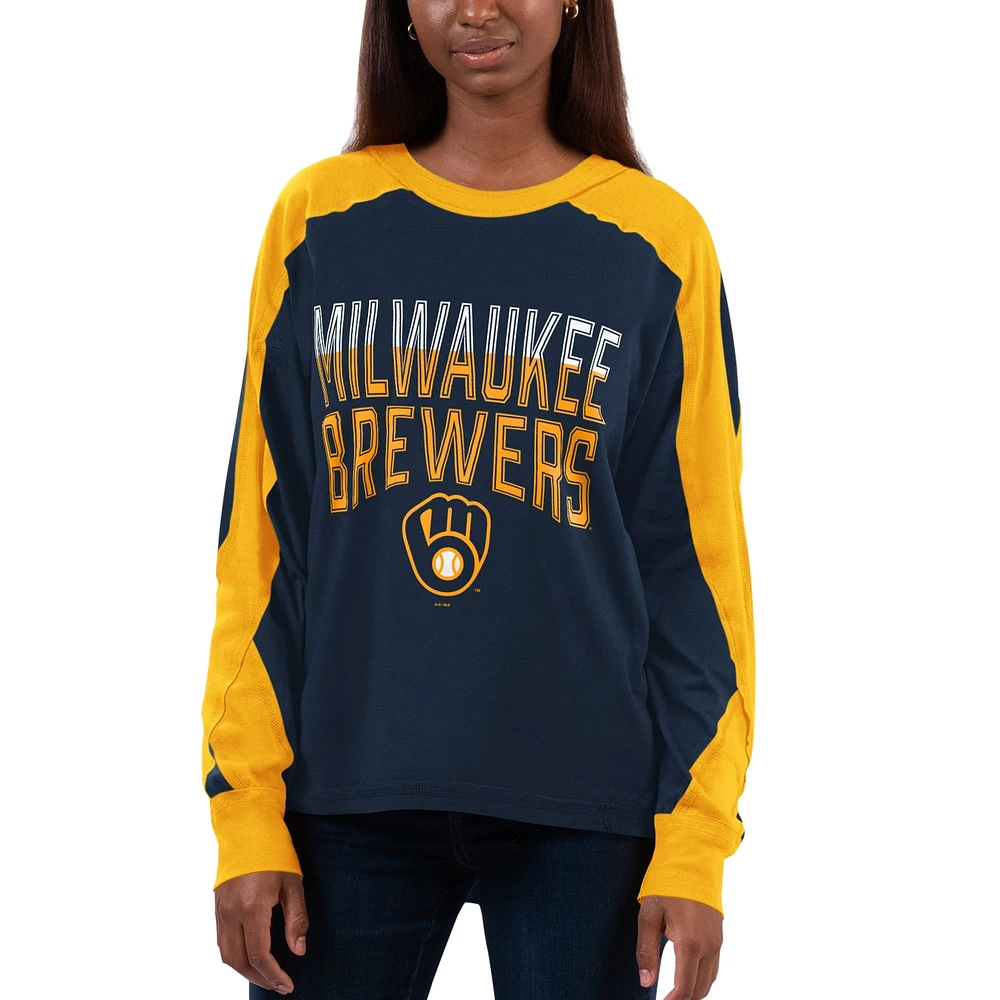 T-shirt à manches longues G-III 4Her par Carl Banks pour femmes, bleu marine/or, Milwaukee Brewers Smash Raglan