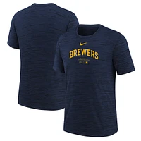 T-shirt Nike pour jeunes Milwaukee Brewers Authentic Collection Practice Performance, bleu marine