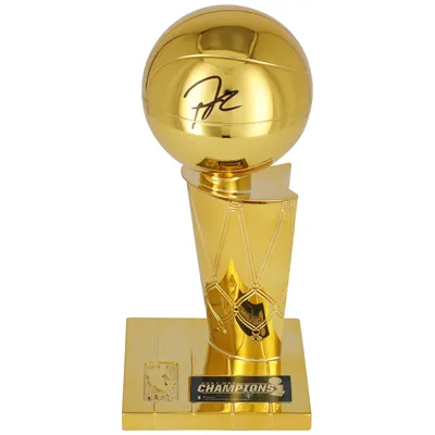 Giannis Antetokounmpo Milwaukee Bucks Fanatics Authentic Unsigned 2021 NBA  Finals Larry O'Brien Trophy and Bill Russell MVP Trophy Photograph