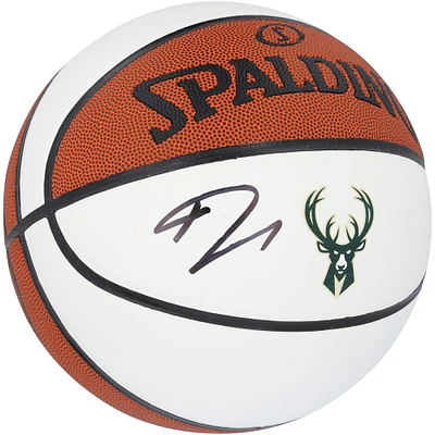 Ballon de basket Spalding White Panel autographié par Giannis Antetokounmpo des Milwaukee Bucks