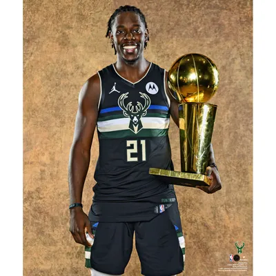 Milwaukee Bucks Fanatics Authentic 2021 NBA Finals Champions 12 Replica  Larry O'Brien Trophy with Sublimated Plate
