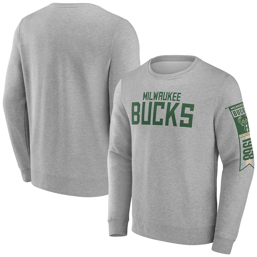 Sweat-shirt en polaire gris Fanatics Milwaukee Bucks pour homme