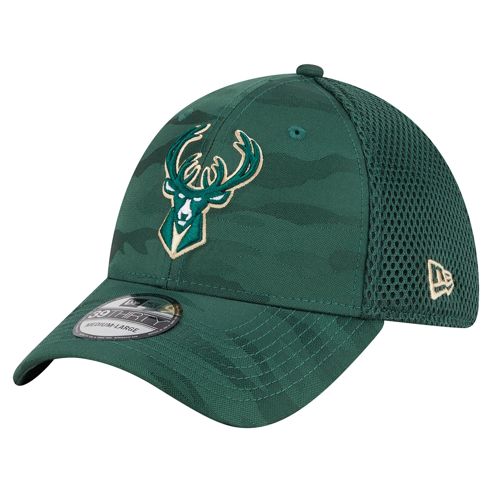 Casquette 39THIRTY Flex camouflage subtil vert chasseur Milwaukee Bucks New Era pour homme