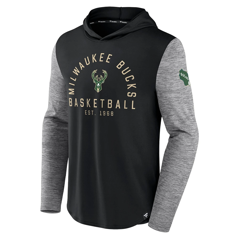 Men's Fanatics Black/Heathered Charcoal Milwaukee Bucks Deep Rotation Performance - Pullover Hoodie