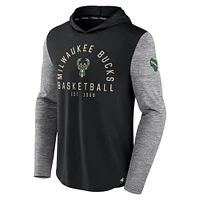 Fanatics pour hommes noir/charbon chiné Milwaukee Bucks Deep Rotation Performance - Chandail à capuchon