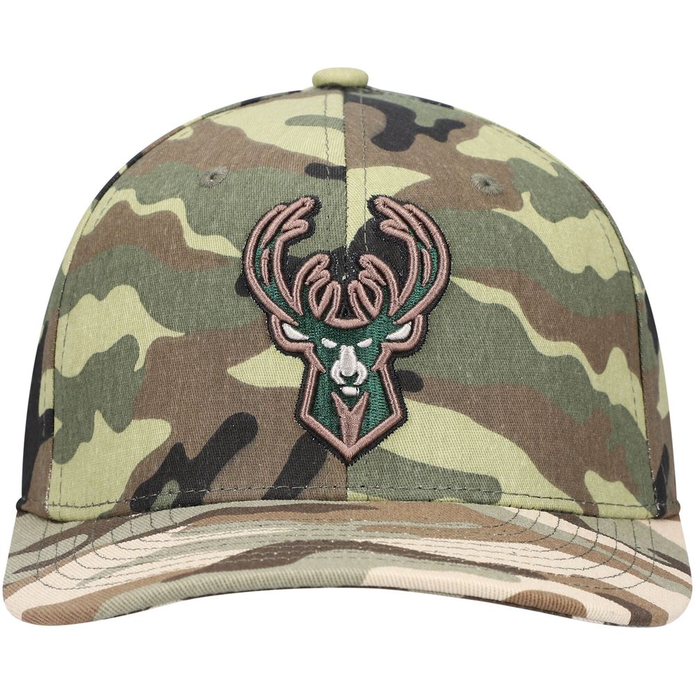 Men's Mitchell & Ness Camo Milwaukee Bucks Woodland Desert - Snapback Hat