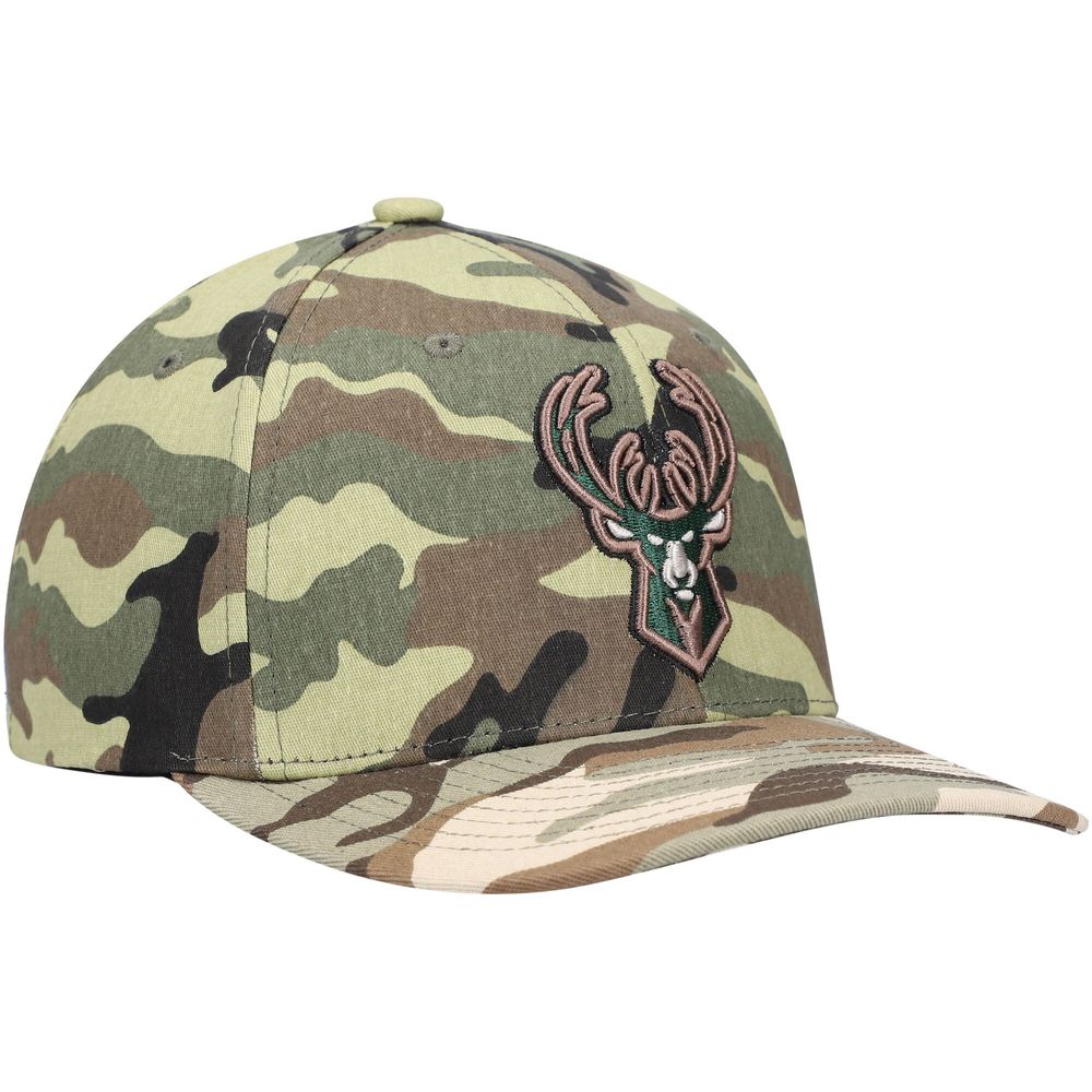 Men's Mitchell & Ness Camo Milwaukee Bucks Woodland Desert - Snapback Hat