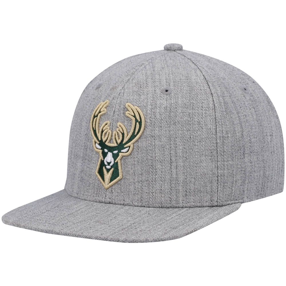 Men's Mitchell & Ness Heathered Gray Milwaukee Bucks 2.0 Snapback Hat