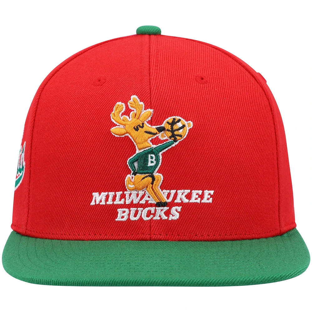 Men's Mitchell & Ness Red/Green Milwaukee Bucks Hardwood Classics Snapback Hat