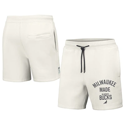 Short en polaire épais pour hommes NFL x Staple crème Milwaukee Bucks Pigeon