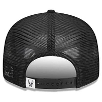 Casquette de camionneur à visière snapback Milwaukee Bucks 9FIFTY New Era noire pour homme