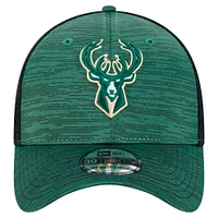 Men's New Era Hunter Green Milwaukee Bucks Active Tech Neo Flex 39THIRTY Hat