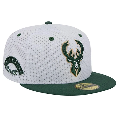 Casquette ajustée 59FIFTY Throwback 2Tone Milwaukee Bucks New Era blanc/vert chasseur pour hommes