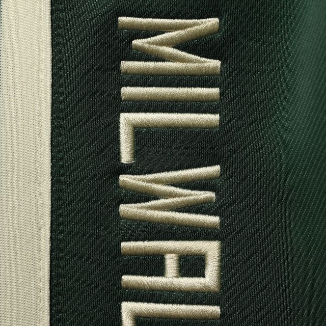 Pantalon de performance pour homme Nike Hunter Green Milwaukee Bucks 75th Anniversary Showtime On Court