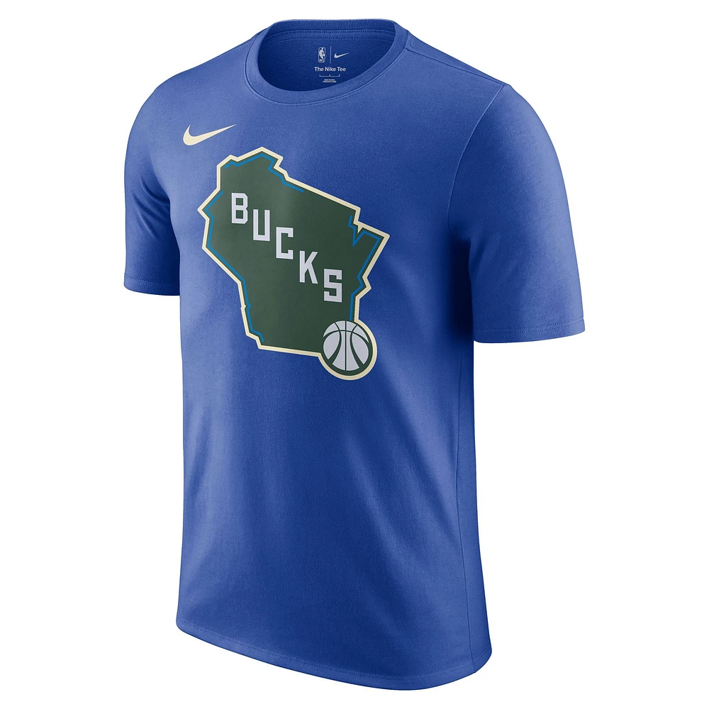 T-shirt Nike Royal Milwaukee Bucks City Edition Essential Logo pour homme 2024/25