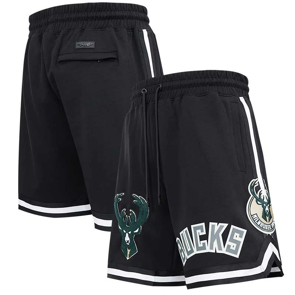 Short en chenille classique Milwaukee Bucks Pro Standard noir pour homme