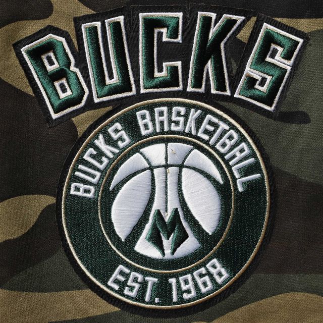 Short d'équipe Pro Standard Camo Milwaukee Bucks pour homme