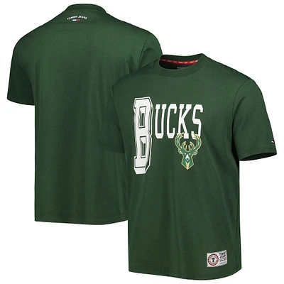 T-shirt Tommy Jeans Milwaukee Bucks Mel Varsity vert chasseur pour homme