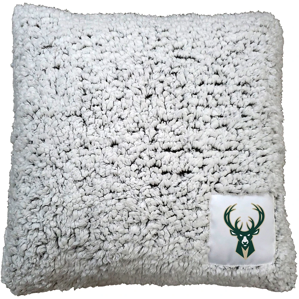 Oreiller sherpa givré 16 po x 16 po Milwaukee Bucks