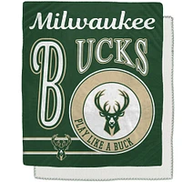 Couverture Sherpa en flanelle polaire avec emblème rétro Milwaukee Bucks 50 po x 60 po