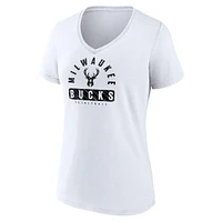 T-shirt à col en V blanc Milwaukee Bucks Fanatics pour femme