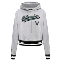 Sweat à capuche court Pro Standard Heather Grey Milwaukee Bucks Script Tail pour femmes