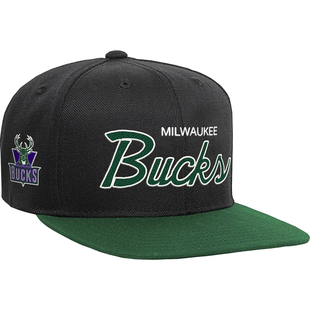 Casquette snapback noire Milwaukee Bucks Team Script pour jeune Mitchell & Ness