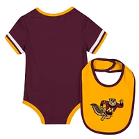 Ensemble body et bavoir pour nouveau-né bébé Colosseum Maroon Minnesota Golden Gophers