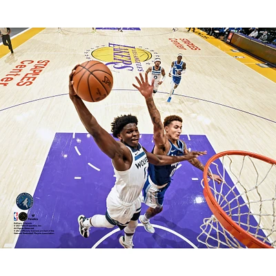 Photographie non signée du dunk à une main d'Anthony Edwards des Minnesota Timberwolves travers la vitre