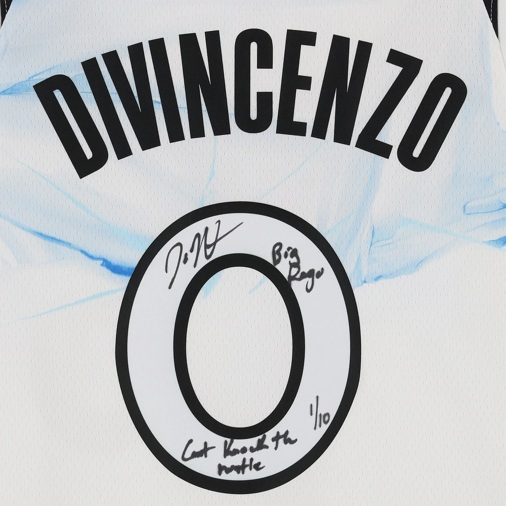 Maillot Swingman Nike City Edition 2024-25 blanc dédicacé par Donte DiVincenzo des Minnesota Timberwolves avec inscriptions « Big Ragu » et « Can't Knock the Hustle