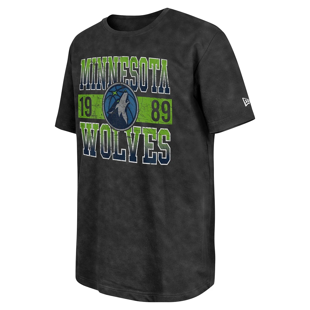 T-shirt surdimensionné noir délavé aux enzymes New Era pour hommes des Minnesota Timberwolves