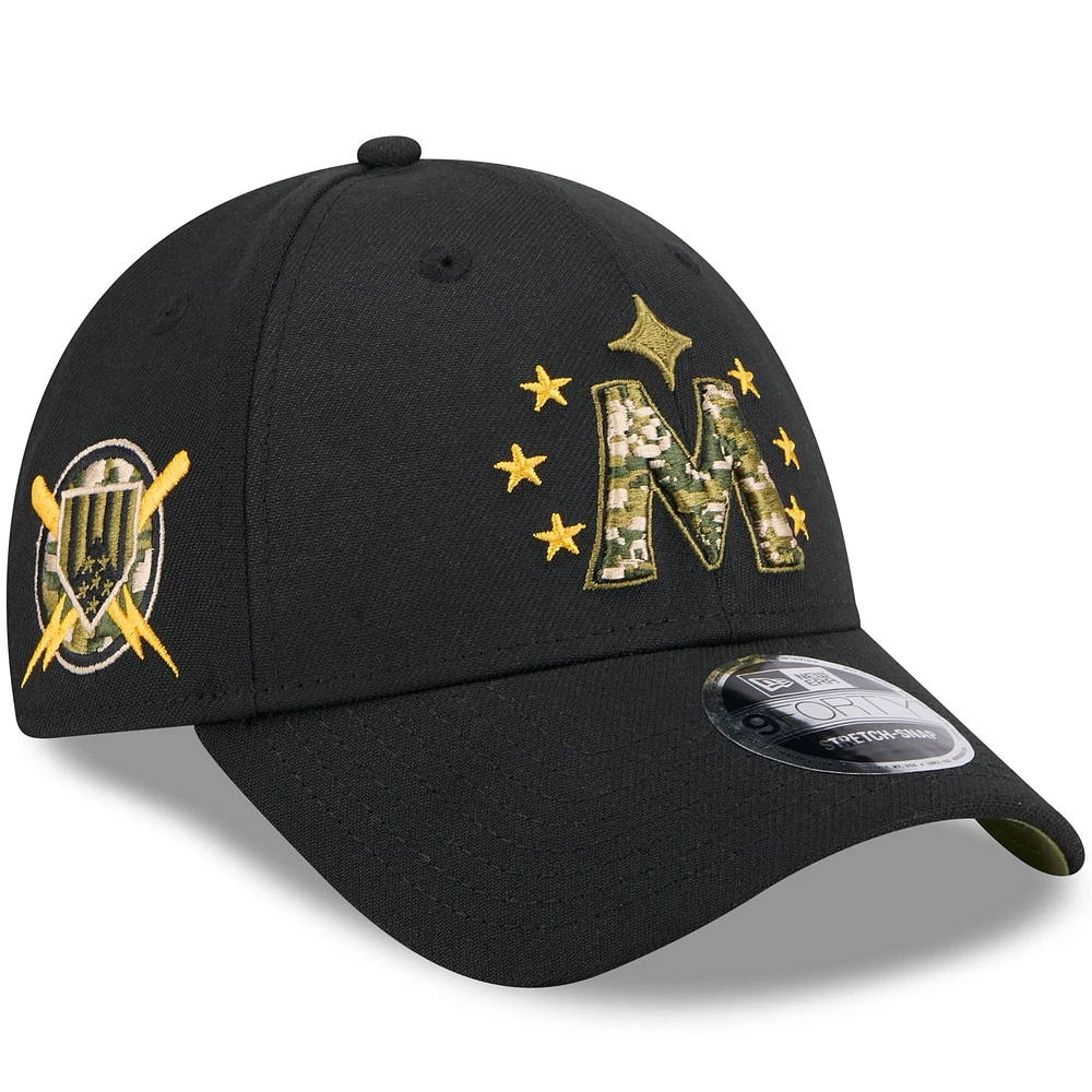 Casquette ajustable 9FORTY pour la Journée des forces armées 2024 New Era noire des Twins du Minnesota pour hommes