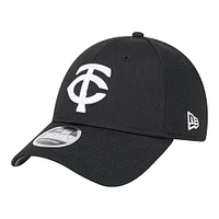 Men's New Era Black Minnesota Twins Pivot 9FORTY Adjustable Hat