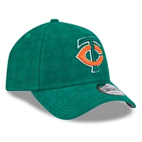 Men's New Era Kelly Green Minnesota Twins St. Patrick's Day A-Frame 9FORTY Adjustable Hat