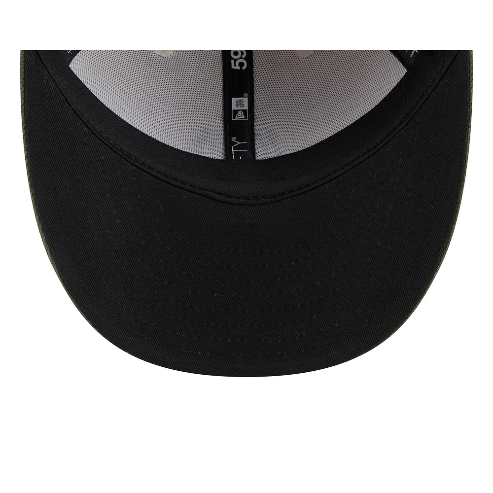 Casquette ajustée 59FIFTY pour homme, modèle New Era beige clair/olive, motif Journée des forces armées 2025