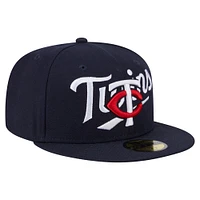 Casquette ajustée New Era Twins du Minnesota bleu marine Overlap 59FIFTY pour homme