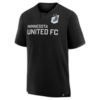 T-shirt Fanatics noir Minnesota United FC pour homme avec attaquant dans le temps d'arrêt