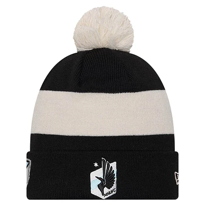 Bonnet en tricot à revers New Era noir Minnesota United FC 2024 Kick Off Collection pour homme avec pompon