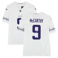 Maillot Nike blanc dédicacé par J.J. McCarthy des Vikings du Minnesota
