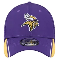 Casquette Game Day Linear 39THIRTY Flex violette des Minnesota Vikings de New Era pour homme