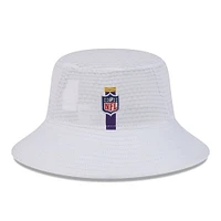 Chapeau bob extensible New Era pour hommes des Minnesota Vikings 2024 NFL Training Camp blanc