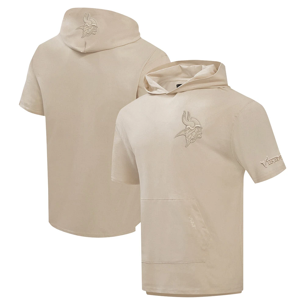 Sweat à capuche manches courtes pour homme Pro Standard Tan Minnesota Vikings Neutrals Capsule