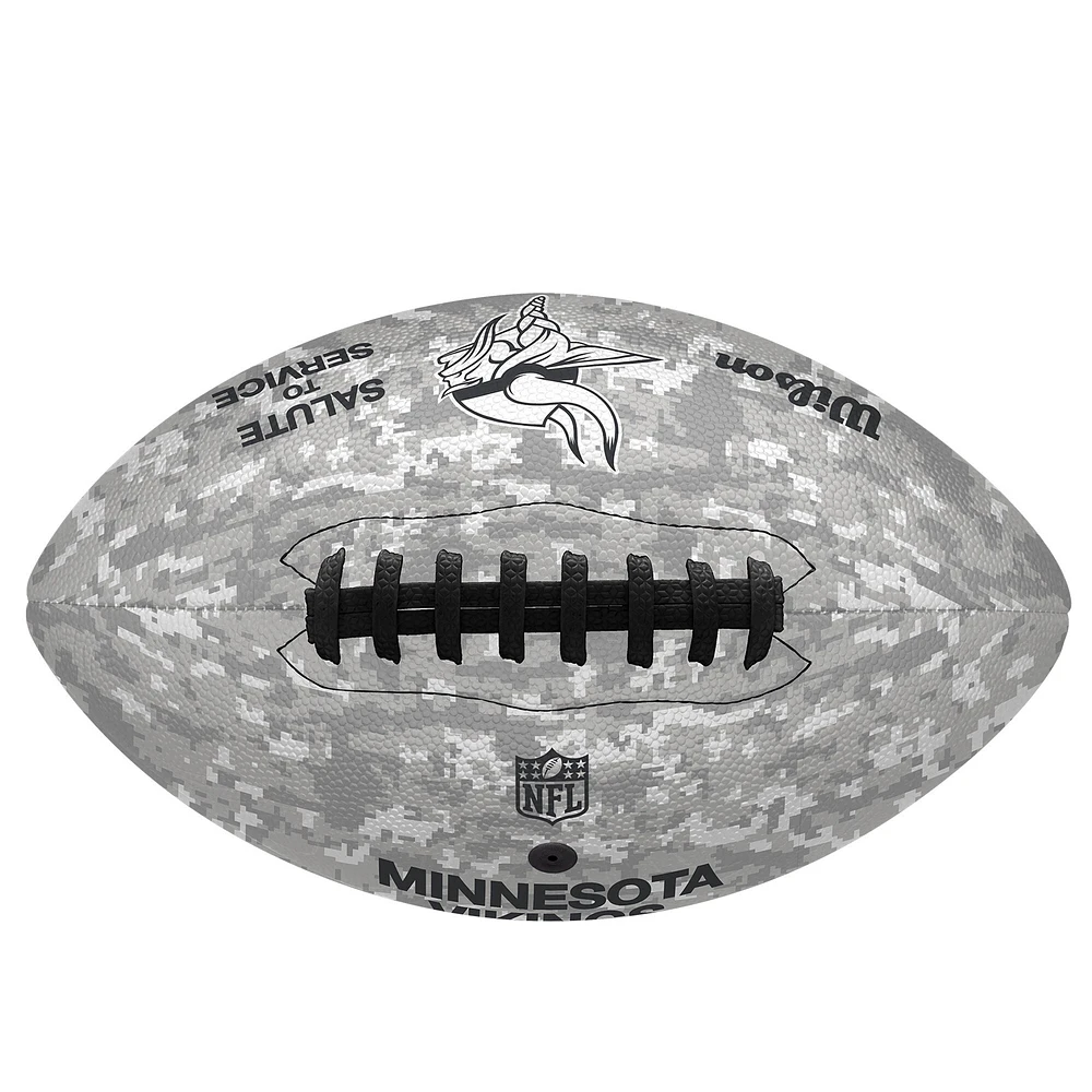 Hommage des Minnesota Vikings 2024 au service Wilson Pro Football
