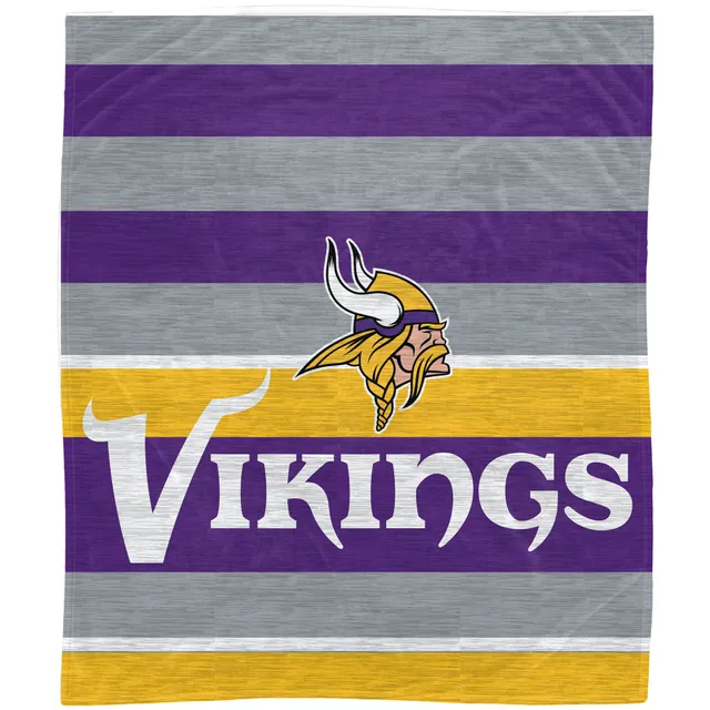 Lids Minnesota Vikings 60'' x 70'' Holiday Gift Wrap Sherpa