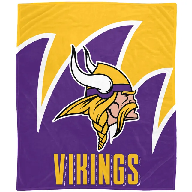 Lids Minnesota Vikings 60'' x 70'' Holiday Gift Wrap Sherpa