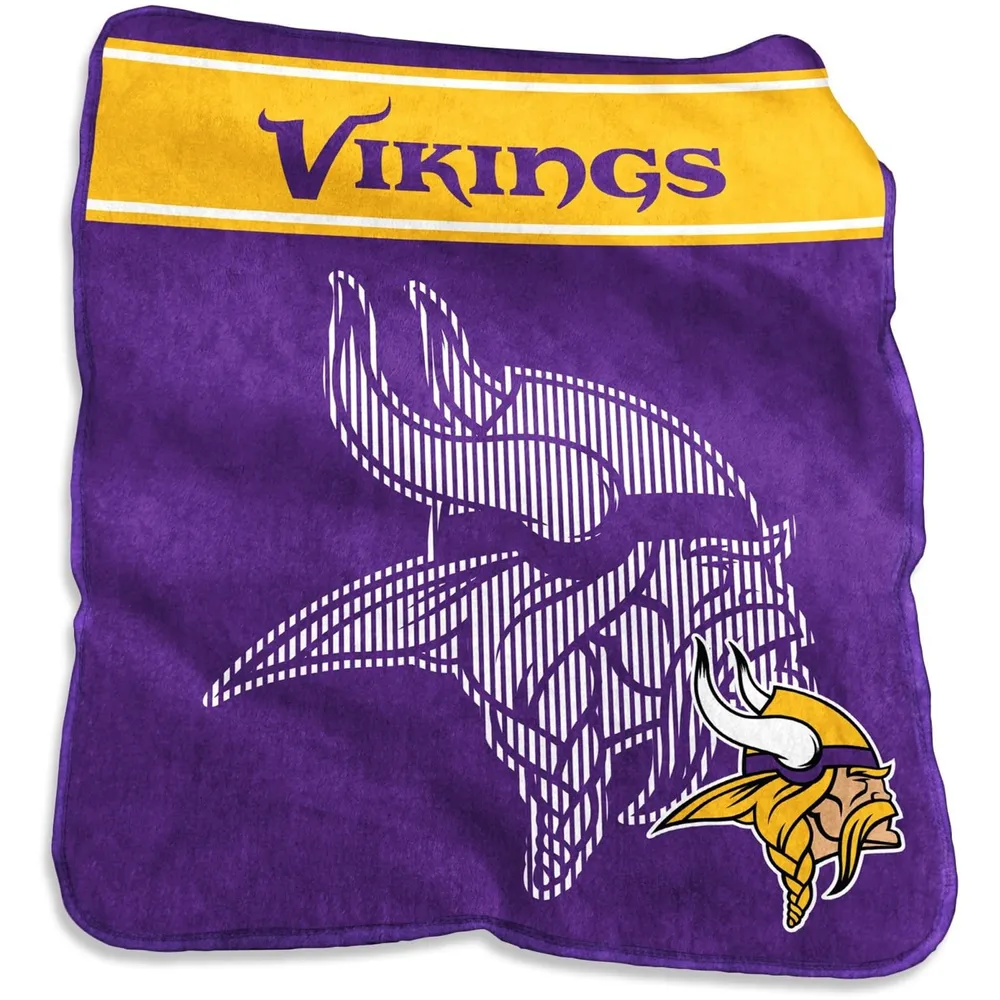 Men's Fanatics Branded Purple Minnesota Vikings On The Ball Pullover Hoodie